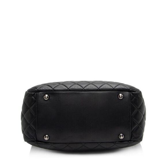 Chanel Lambskin Pocket Shopper Tote - Picture 4 of 15